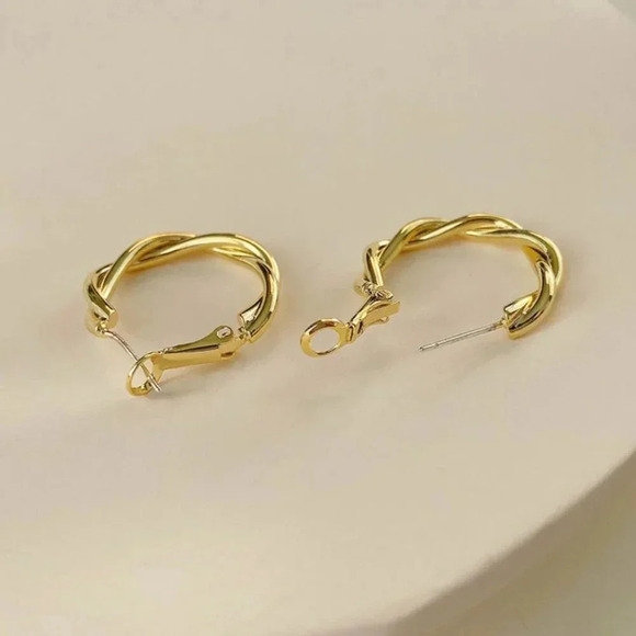925 Sterling Silver Minimalist Twist Gold Small Hoop Earrings - Picture 5 of 11